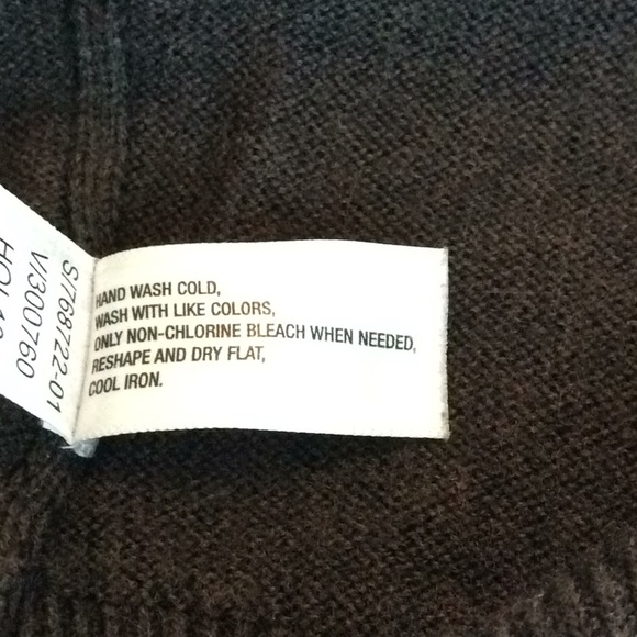 FINAL SALE PRICE Gap Italian Merino Wool V Neck Sweater Sz. Medium - Picture 5 of 5